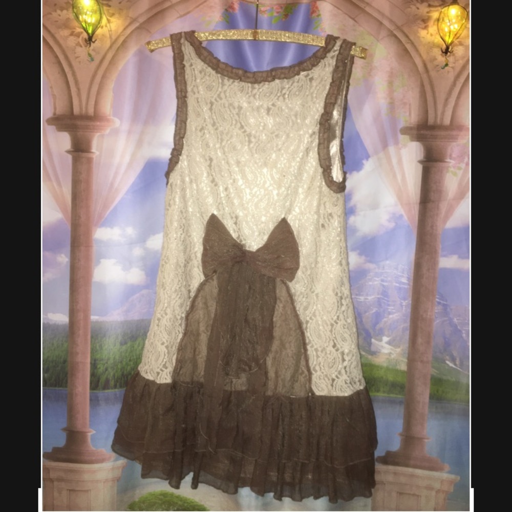 Lovely Areve Small Tank Tunic with Lace Overlay